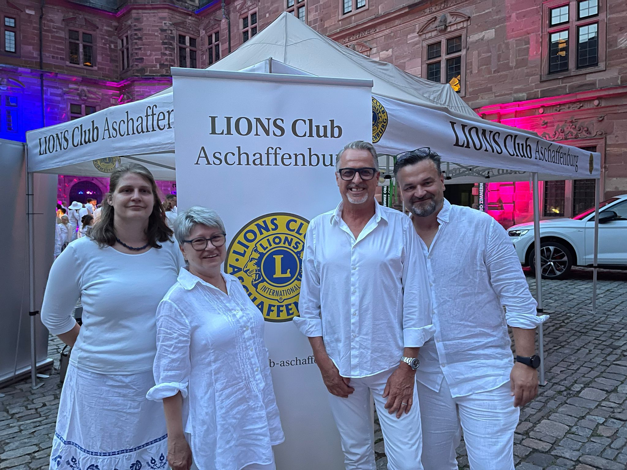 Spendenübergabe Diner en blanc 2022 Aschaffenburg Lions Deutschland